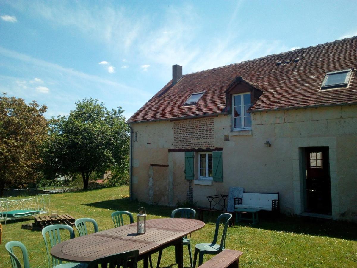 Au Calme Bed and Breakfast Houssay  Eksteriør billede